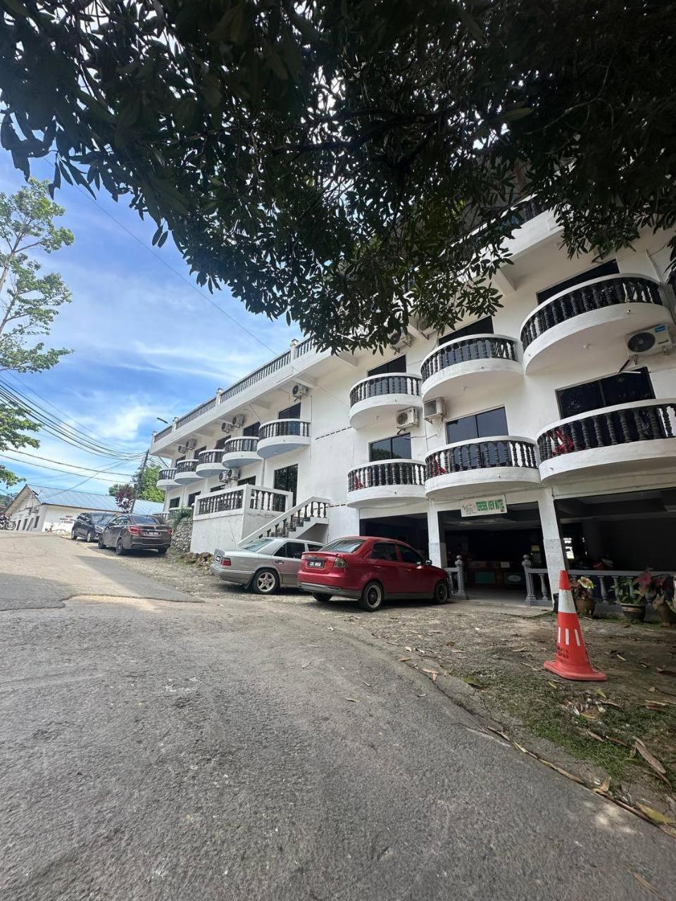 Teresek View Motel Kuala Tahan Luaran gambar